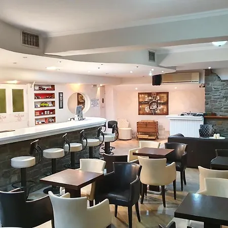 Nikolas 3* Parikia (Paros)