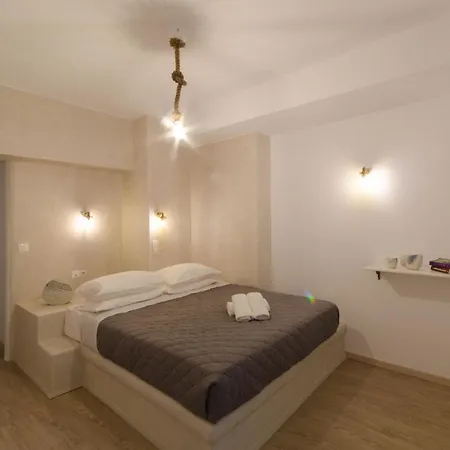 Nikolas 3* Parikia (Paros)