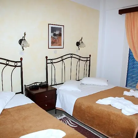 Nikolas 3* Parikia (Paros)