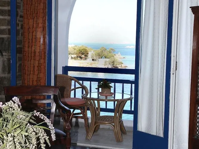 Nikolas Parikia (Paros)