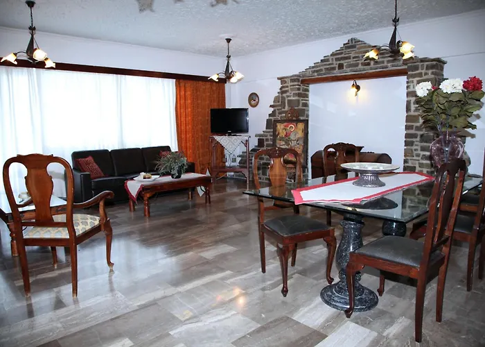 Nikolas Parikia (Paros)